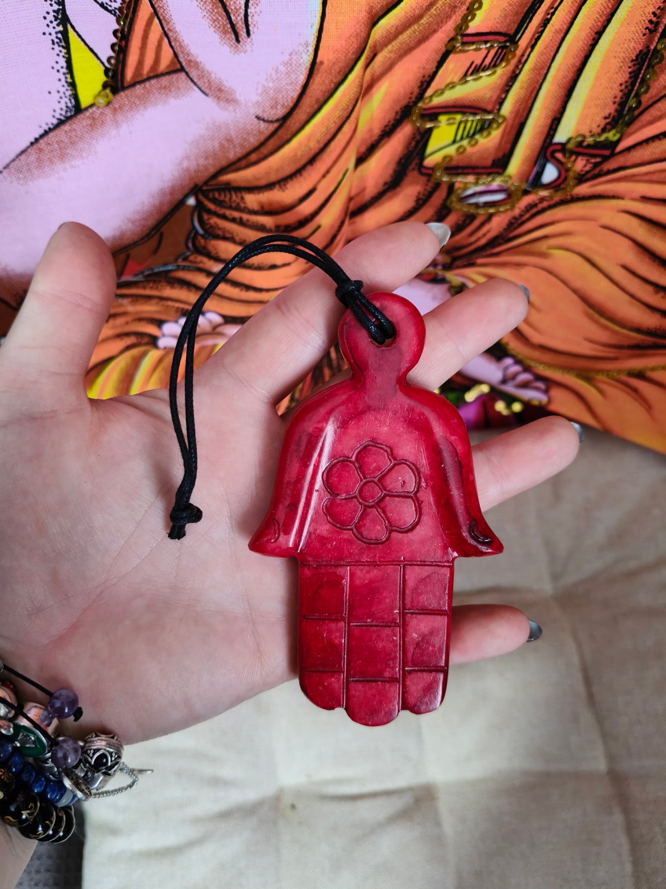 Mano de Fátima roja de cerámica 01265