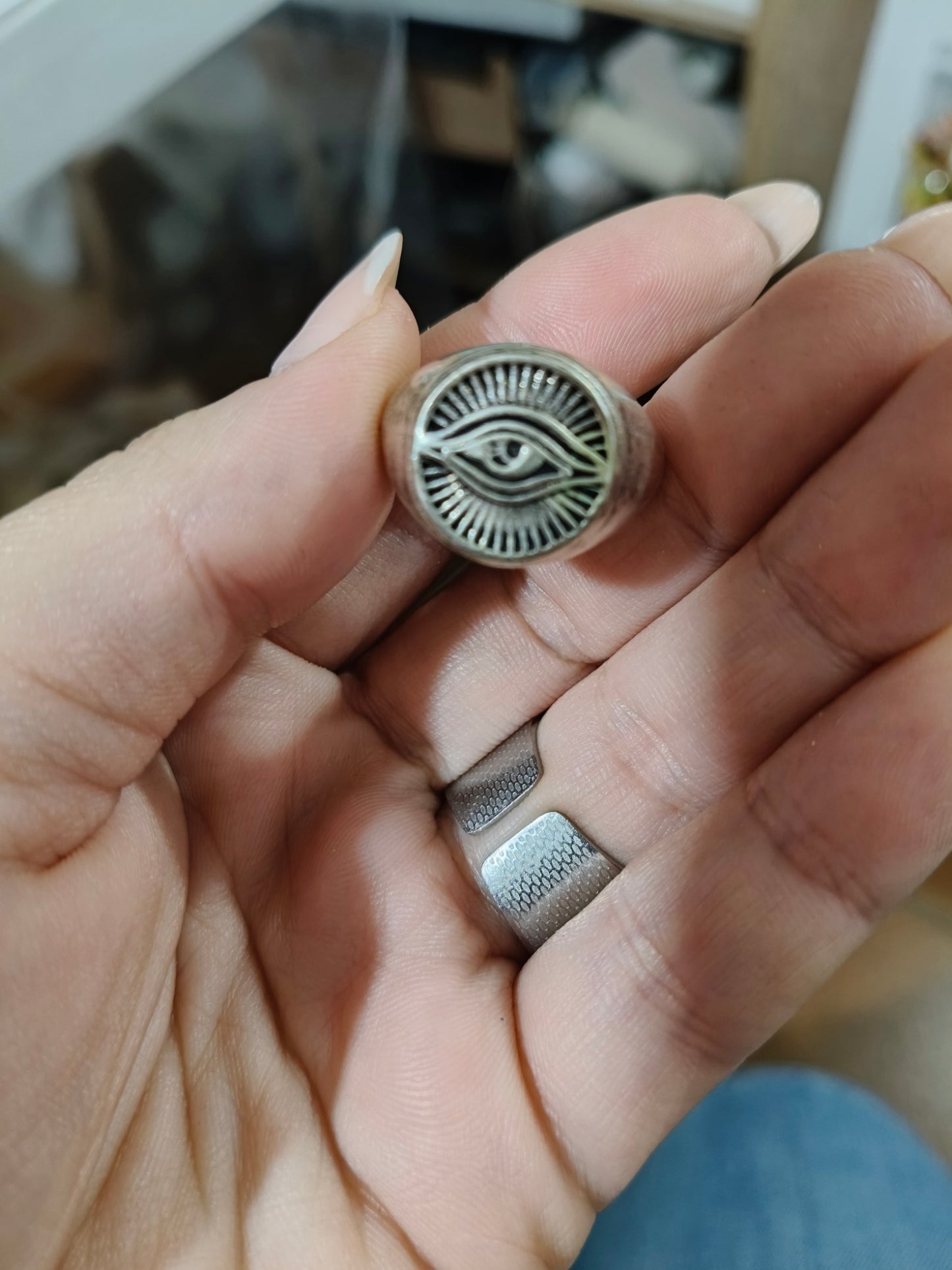 Anillo de ojo que todo lo ve 01359