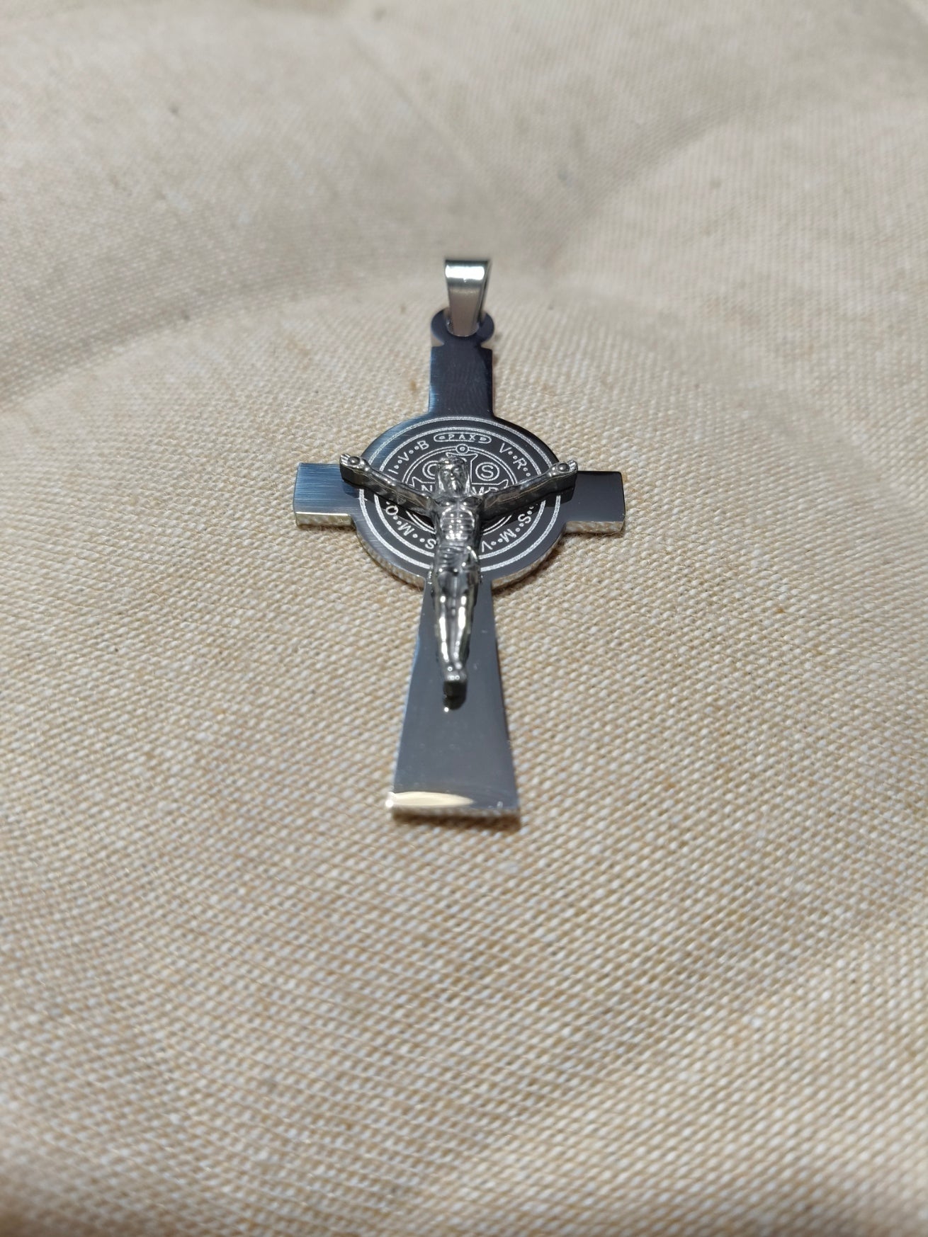 Cruz de San Benito plateada 01366