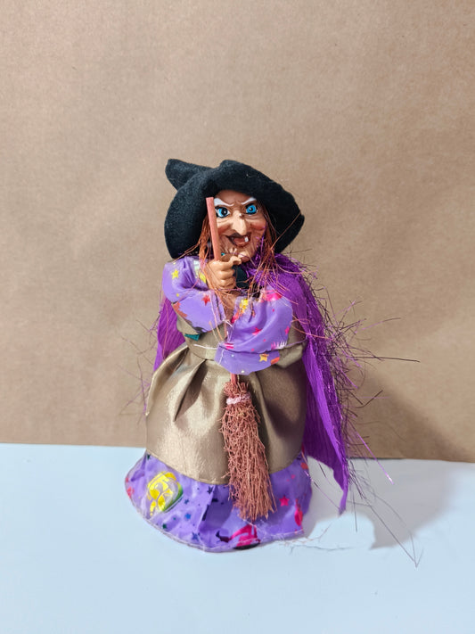 Bruja Morada