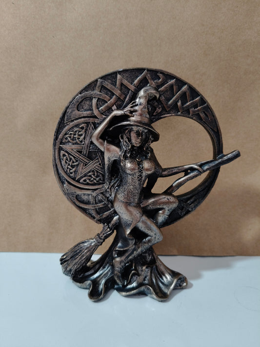 Figura Bruja cerámica