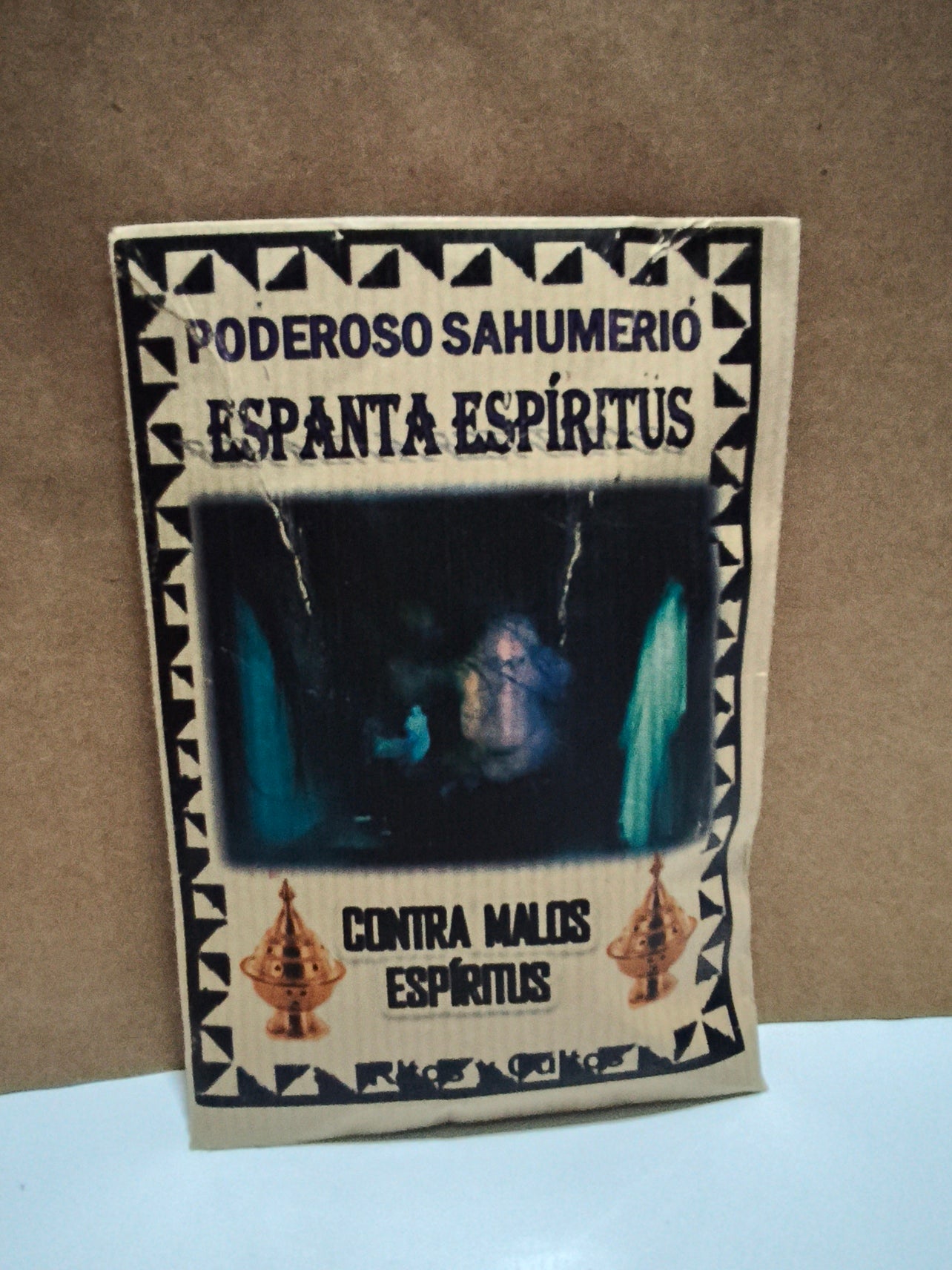 Sahumerio espanta espíritus
