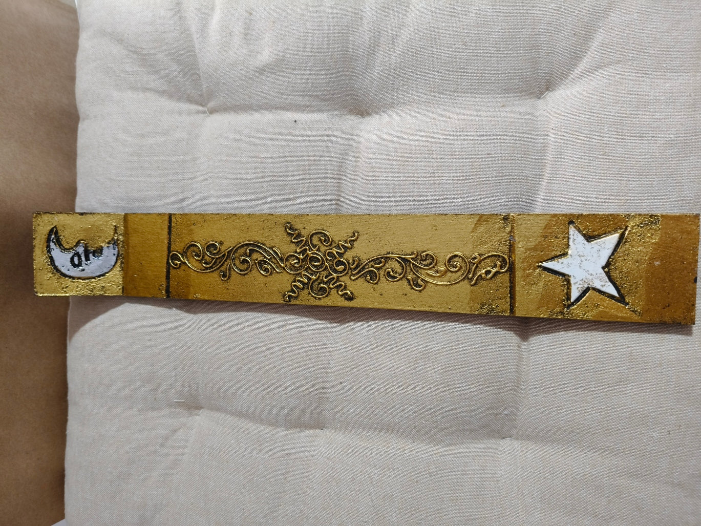 Tabla porta inciensos Luna y estrellas