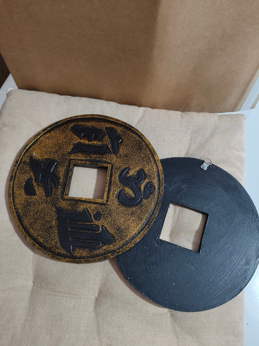 Moneda de la abundancia dorada