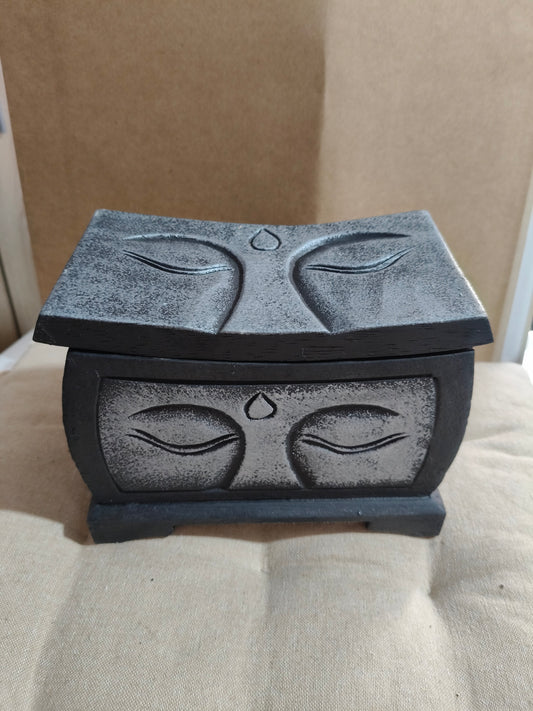 Caja de madera de buda plateada