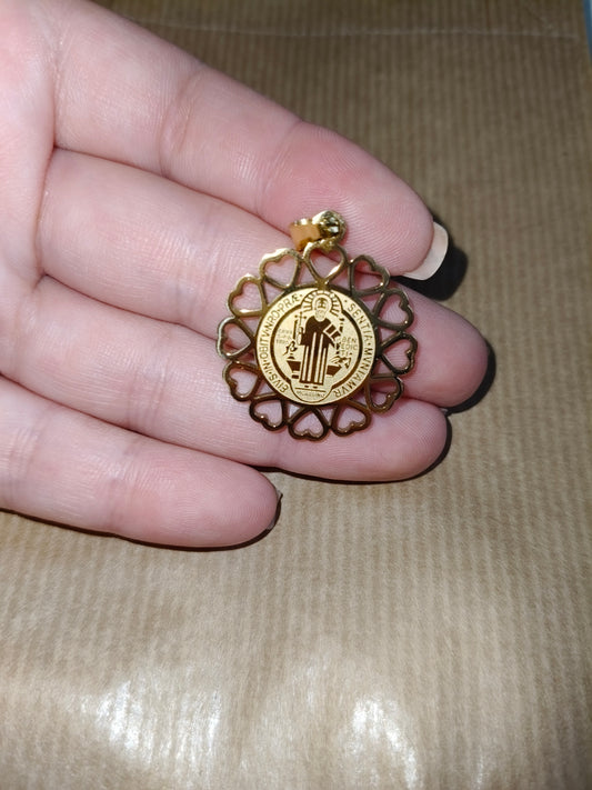 Medalla San Benito corazones