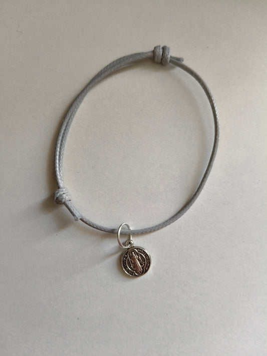 Pulsera medalla de San Benito