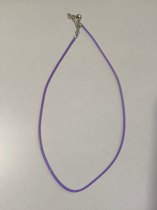 Collar de cuerda morado
