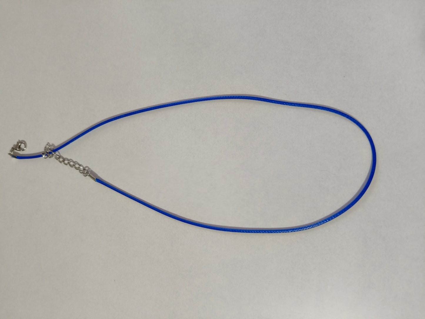 Collar de cuerda azul marino