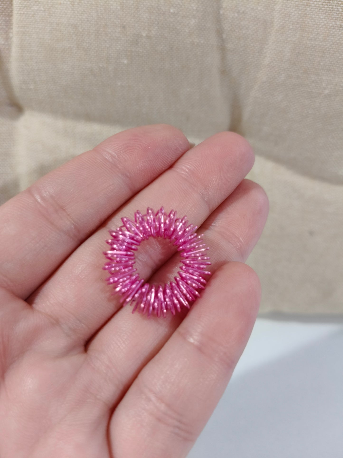 Anillo de acupresión Rosa Oscuro