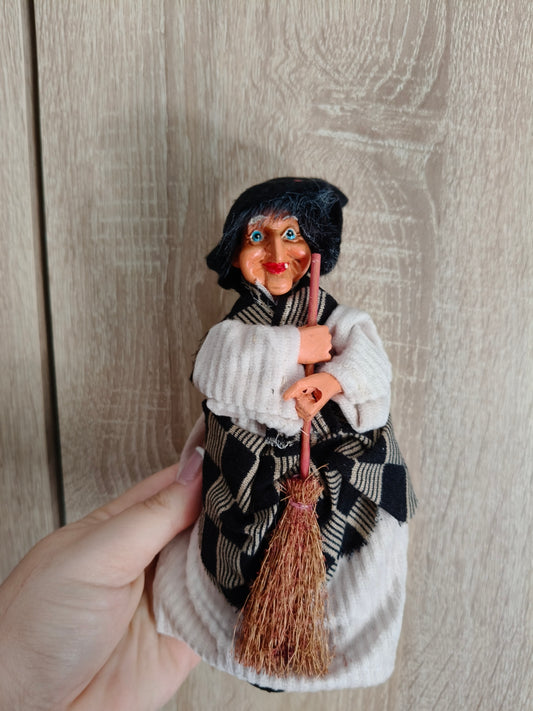 Brujas de la  suerte en el dinero