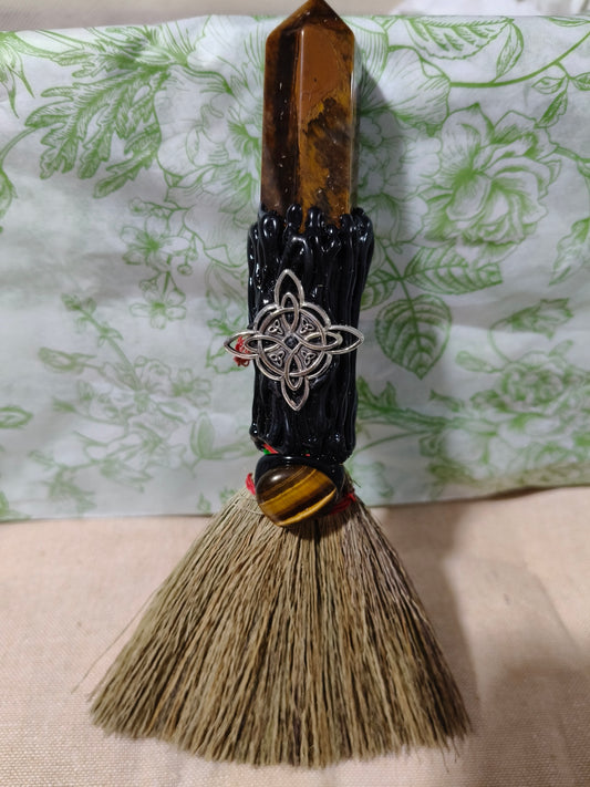 Escoba con mineral Ojo de tigre 01190