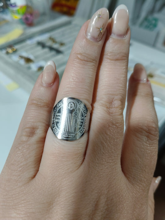 Anillo de San Benito plateado 01358